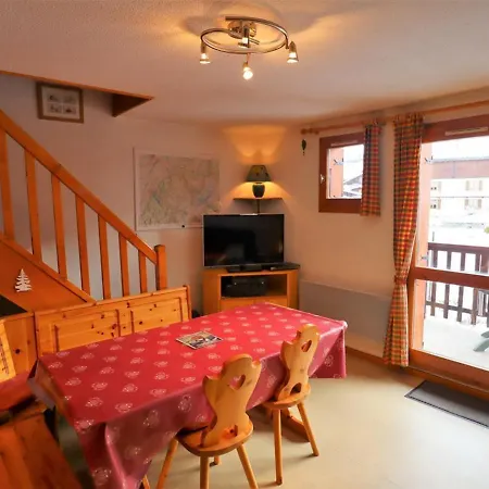 Apartment Duplex Spacieux 6 Pers. Au Coeur Du Village, Proche Des Pistes, Piscine L'ete, Equipements Complets - Fr-1-342-217 *